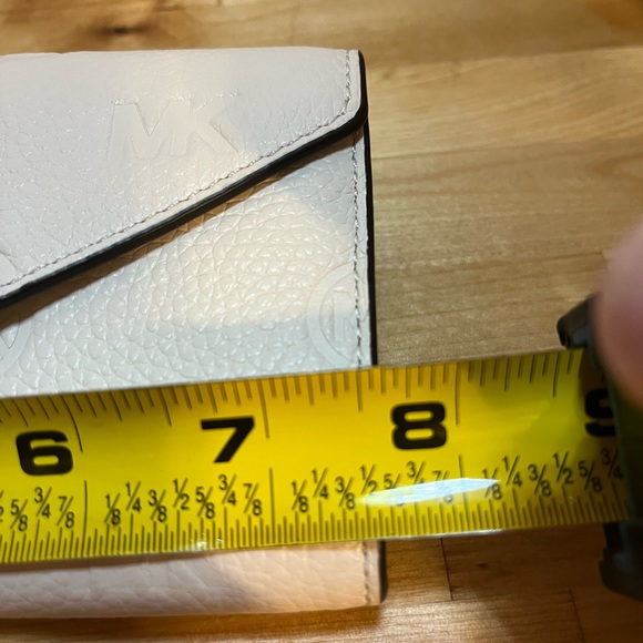 Michael Kors Jet Set Envelope Wallet - NWT - Picture 8 of 11